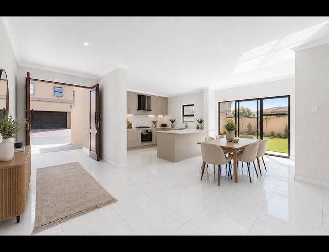 4 BEDROOM FREEHOLD FOR SALE IN BROADACRES